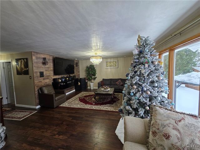 140 Cross Street, Whitestown, NY 13495