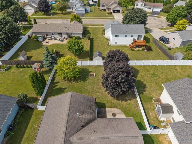3817 PURPLE CREST DRIVE, Oshkosh, WI 54901