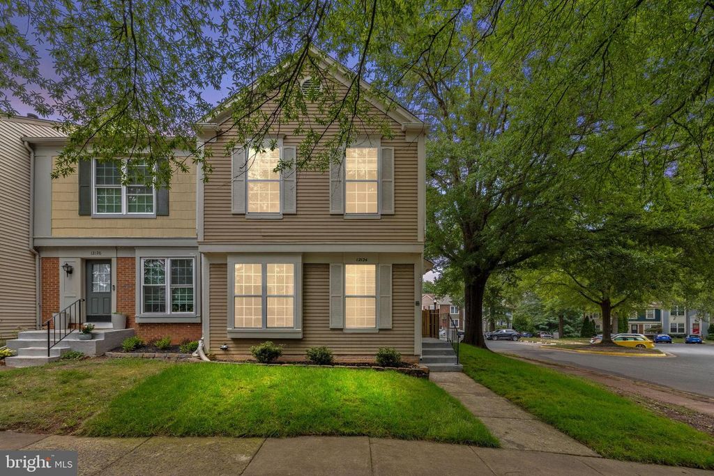 12124 WEDGEWAY PL, Fairfax, VA 22033