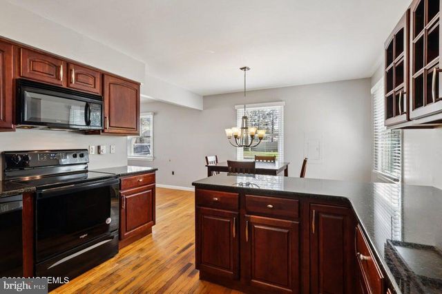 229 PT PLEASANT AVE, Bayville, NJ 08721