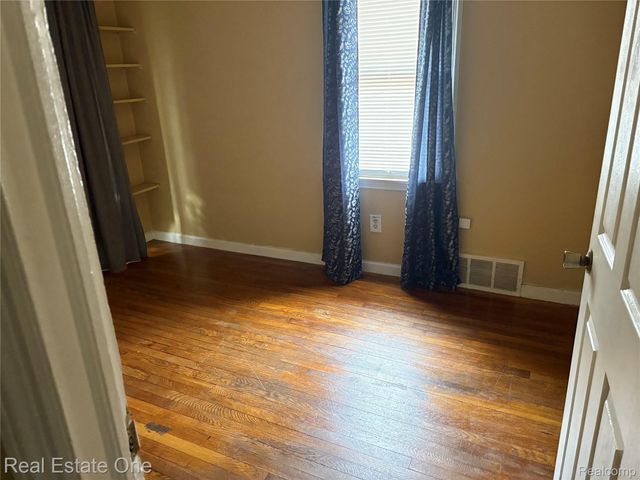 1843 Buckingham Avenue, Lincoln Park, MI 48146