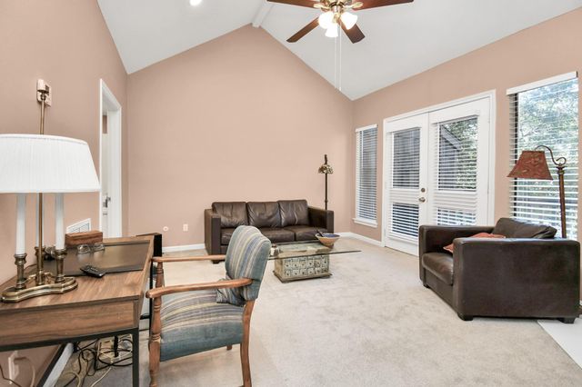 202 Sugarberry Circle, Houston, TX 77024