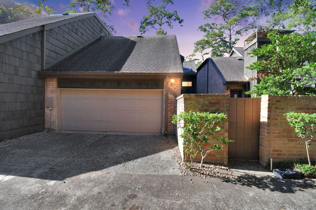 202 Sugarberry Circle, Houston, TX 77024