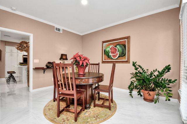 202 Sugarberry Circle, Houston, TX 77024