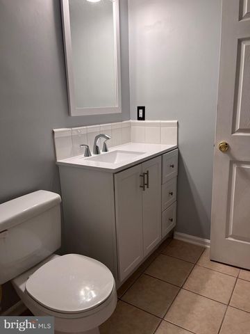 5902 COVENTRY WAY, Mount Laurel, NJ 08054