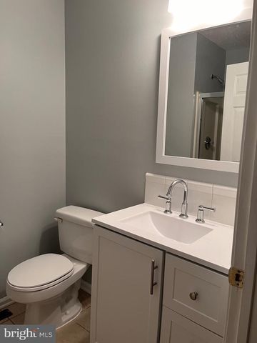 5902 COVENTRY WAY, Mount Laurel, NJ 08054