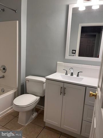 5902 COVENTRY WAY, Mount Laurel, NJ 08054