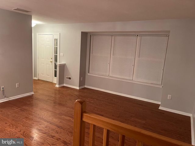 5902 COVENTRY WAY, Mount Laurel, NJ 08054