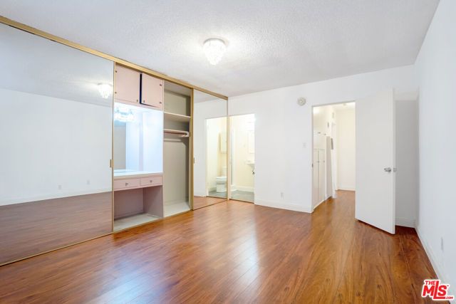 446 S St Andrews Place 3, Los Angeles, CA 90020