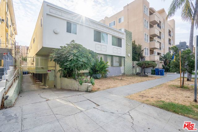 446 S St Andrews Place 3, Los Angeles, CA 90020