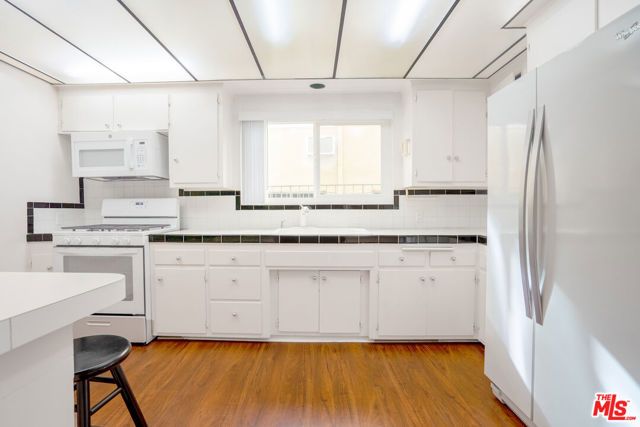 446 S St Andrews Place 3, Los Angeles, CA 90020