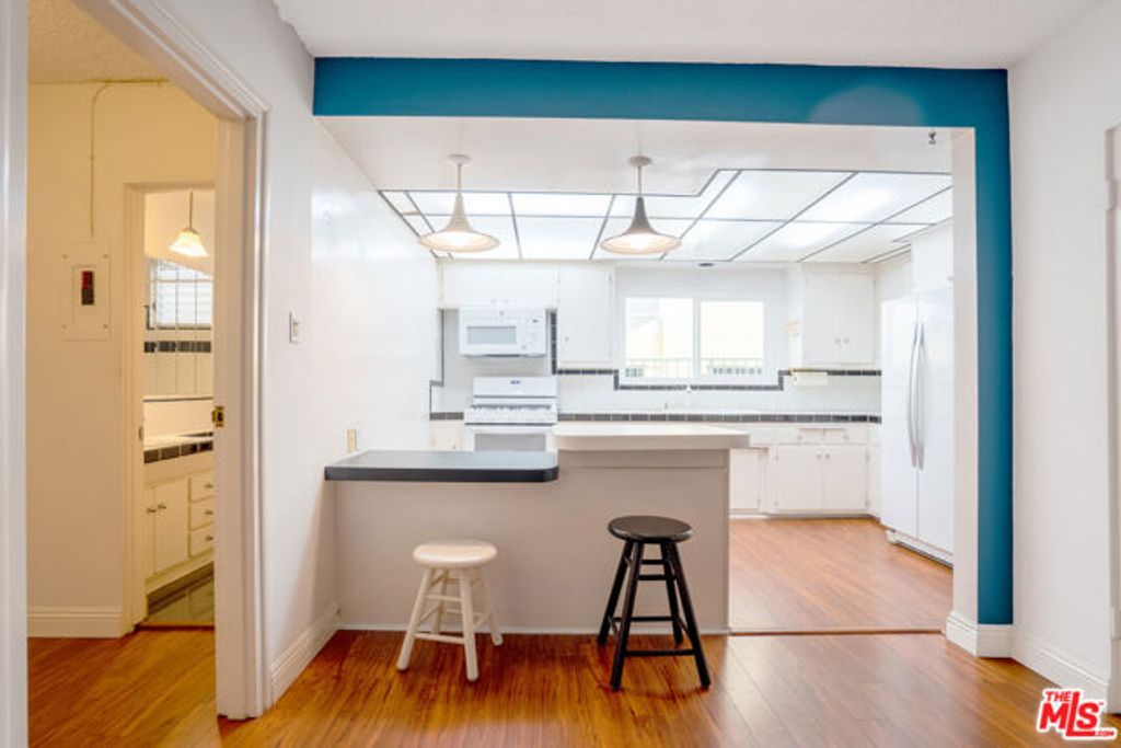 446 S St Andrews Place 3, Los Angeles, CA 90020