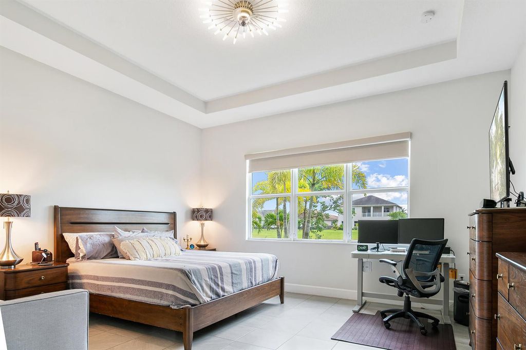 Image 17 of property listing at 15894 Meadowlark Court, Westlake, FL 33470