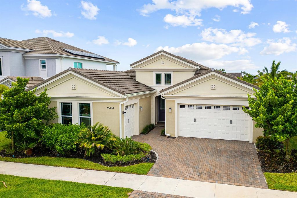 Image 2 of property listing at 15894 Meadowlark Court, Westlake, FL 33470