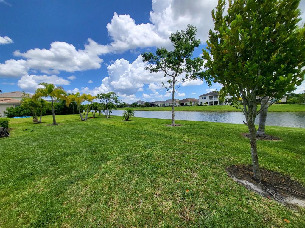 Image 27 of property listing at 15894 Meadowlark Court, Westlake, FL 33470