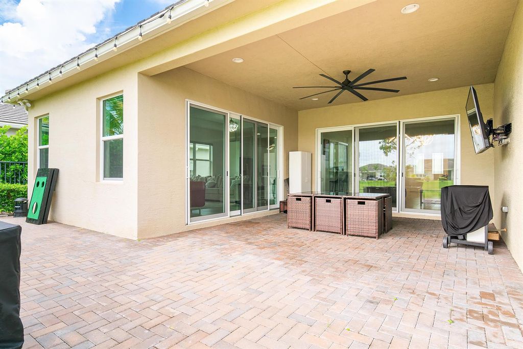 Image 29 of property listing at 15894 Meadowlark Court, Westlake, FL 33470