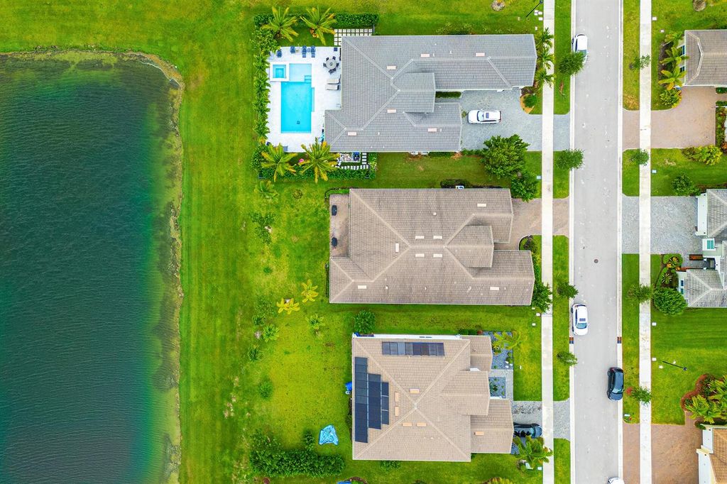 Image 33 of property listing at 15894 Meadowlark Court, Westlake, FL 33470