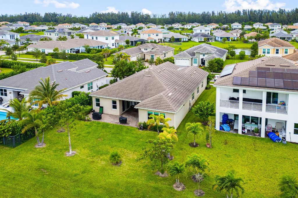 Image 34 of property listing at 15894 Meadowlark Court, Westlake, FL 33470