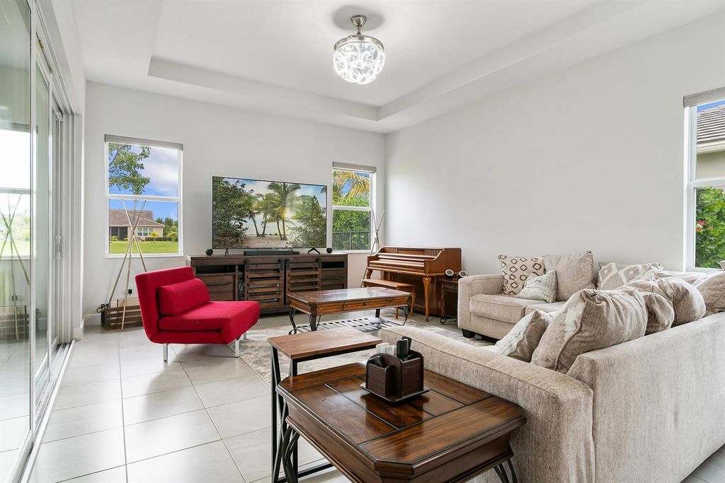 Image 8 of property listing at 15894 Meadowlark Court, Westlake, FL 33470