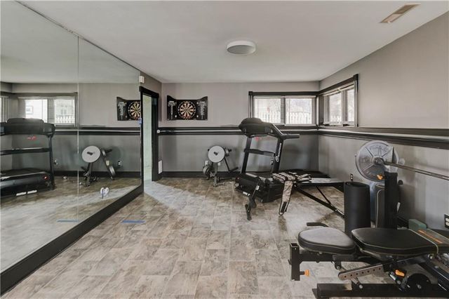 1625 NE Thames Drive, Lee's Summit, MO 64086