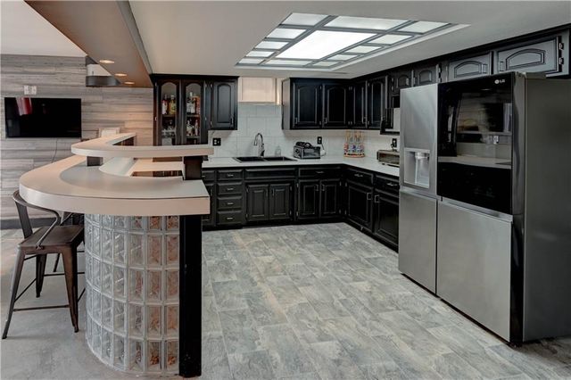 1625 NE Thames Drive, Lee's Summit, MO 64086