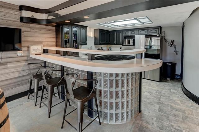 1625 NE Thames Drive, Lee's Summit, MO 64086