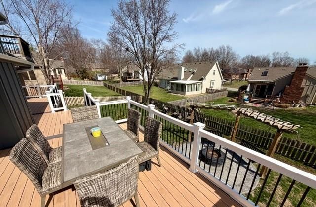 1625 NE Thames Drive, Lee's Summit, MO 64086