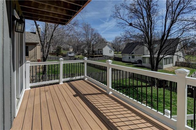 1625 NE Thames Drive, Lee's Summit, MO 64086