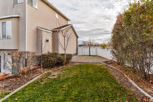 888 W ROCKHILL POINT CV, Taylorsville, UT 84123