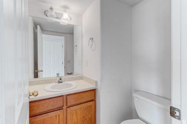 888 W ROCKHILL POINT CV, Taylorsville, UT 84123