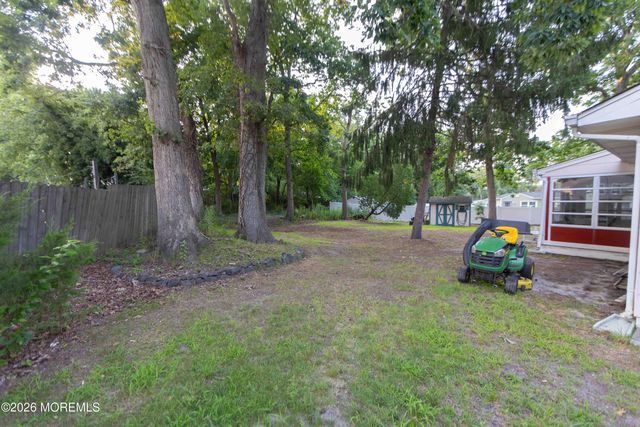 826 Bartlett Place, Toms River, NJ 08753