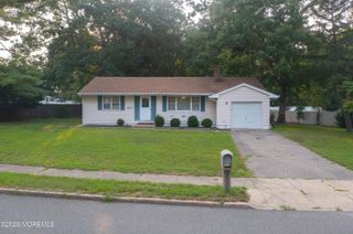 826 Bartlett Place, Toms River, NJ 08753