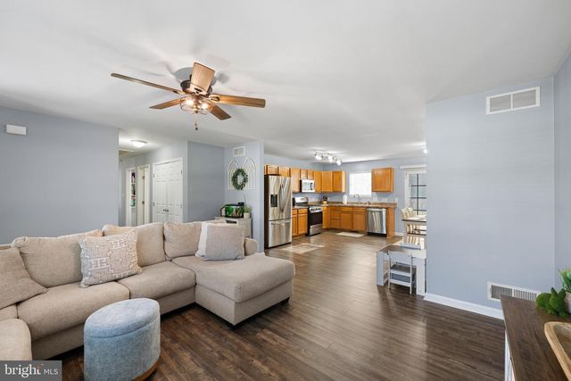 70 W DEER TRAIL RD, Clayton, DE 19938