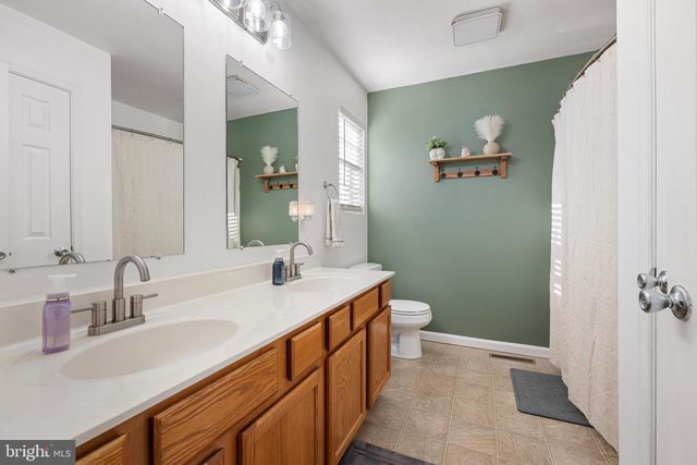 70 W DEER TRAIL RD, Clayton, DE 19938