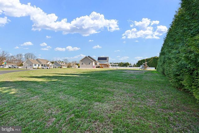 70 W DEER TRAIL RD, Clayton, DE 19938