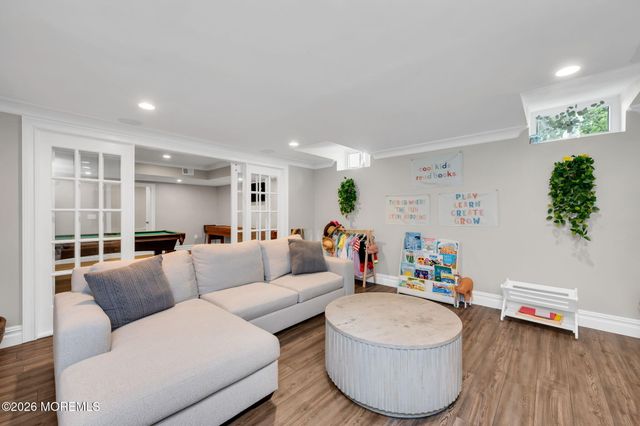 28 Lockwood Place, Fair Haven, NJ 07704