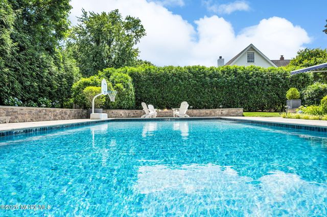 28 Lockwood Place, Fair Haven, NJ 07704
