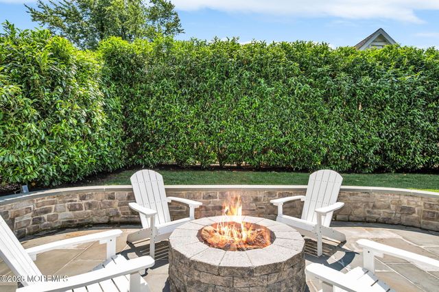 28 Lockwood Place, Fair Haven, NJ 07704