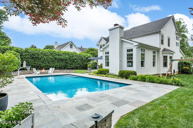 28 Lockwood Place, Fair Haven, NJ 07704