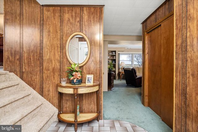 35 WESLEYAN DR, Hamilton, NJ 08690