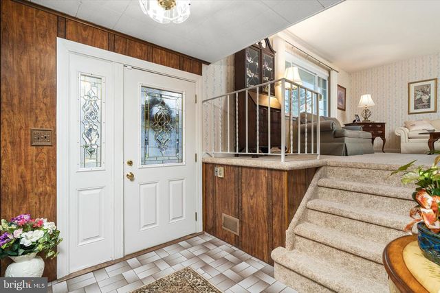 35 WESLEYAN DR, Hamilton, NJ 08690