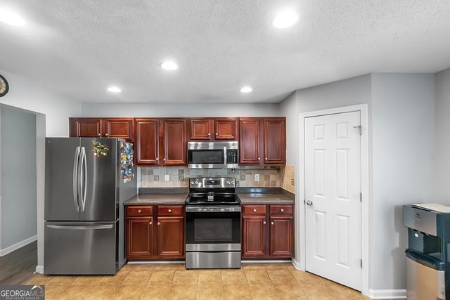 4250 Defoors Farm Trail, Powder Springs, GA 30127