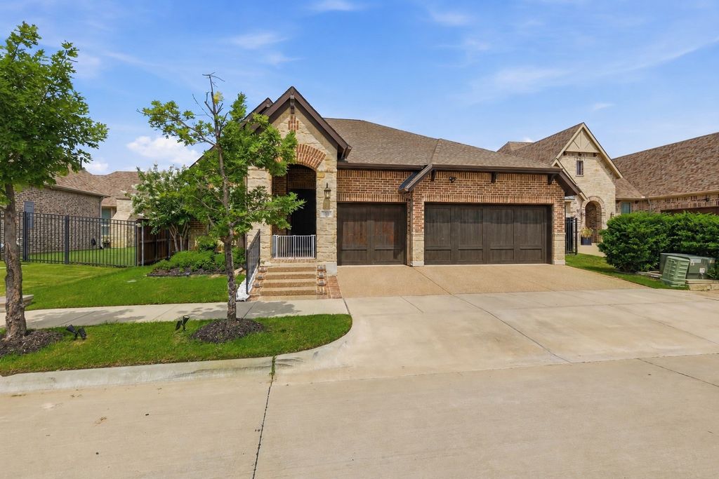 1203 White Squall Trail, Arlington, TX 76005
