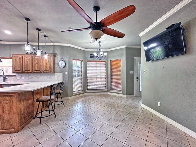 912 Van Winkle Circle, Athens, TX 75751