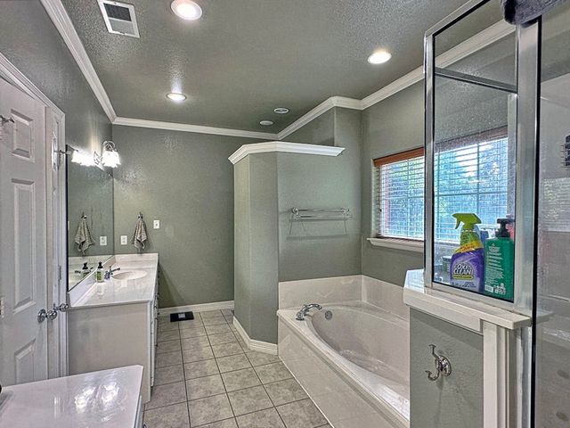 912 Van Winkle Circle, Athens, TX 75751
