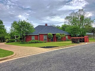 912 Van Winkle Circle, Athens, TX 75751