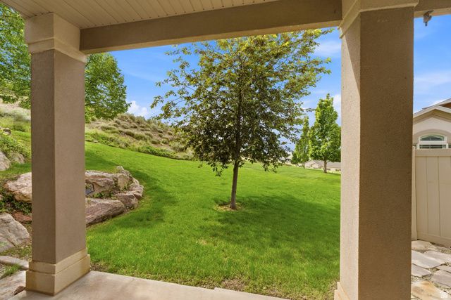 202 EDGEWOOD CIR, North Salt Lake, UT 84054