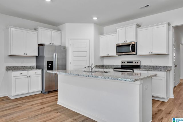 5610 POST OAK TRAIL, Bessemer, AL 35022