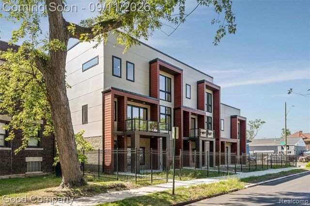 8740 2nd Avenue, Detroit, MI 48202