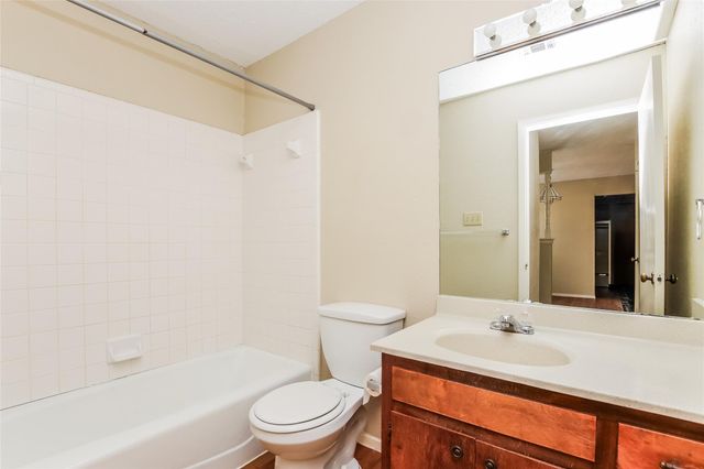 1813 Rawhide DR, Round Rock, TX 78681